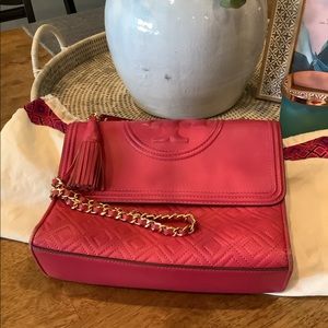 Tory Burch Quilted Fleming Convertible Bag Magenta With Dust Bag